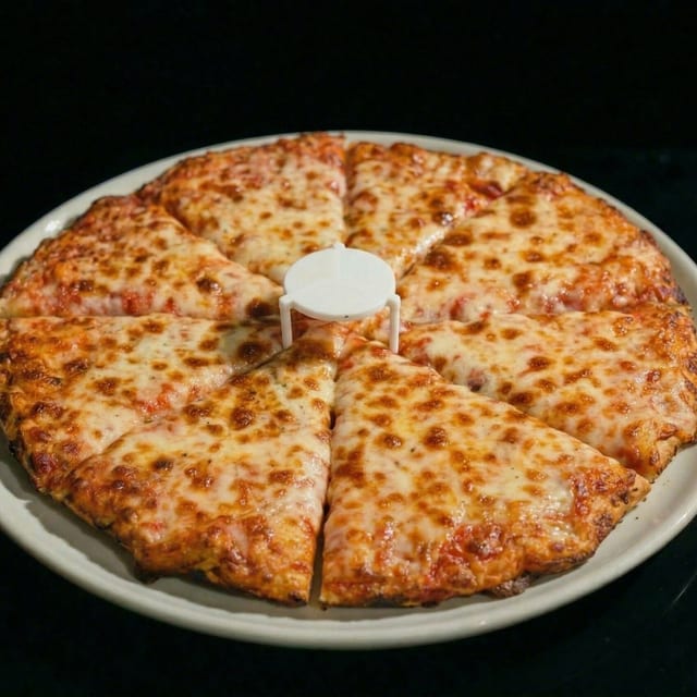 Extra Large Say Cheese Pizza.