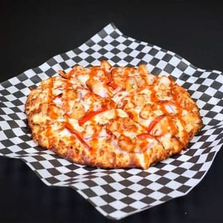 Large Blazin Buffalo Pizza