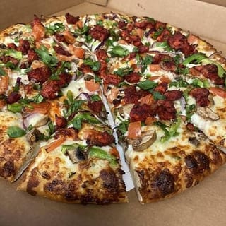 Large Tandoori Tikka Pizza
